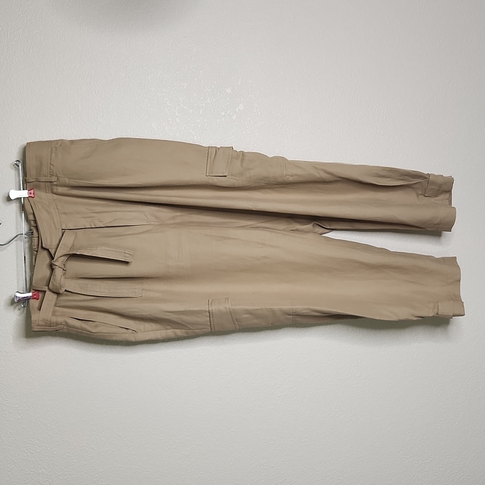 Banana Republic cargo pant, size 16
